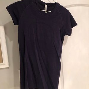 Lululemon swiftly tee purple heather sz 6 like new